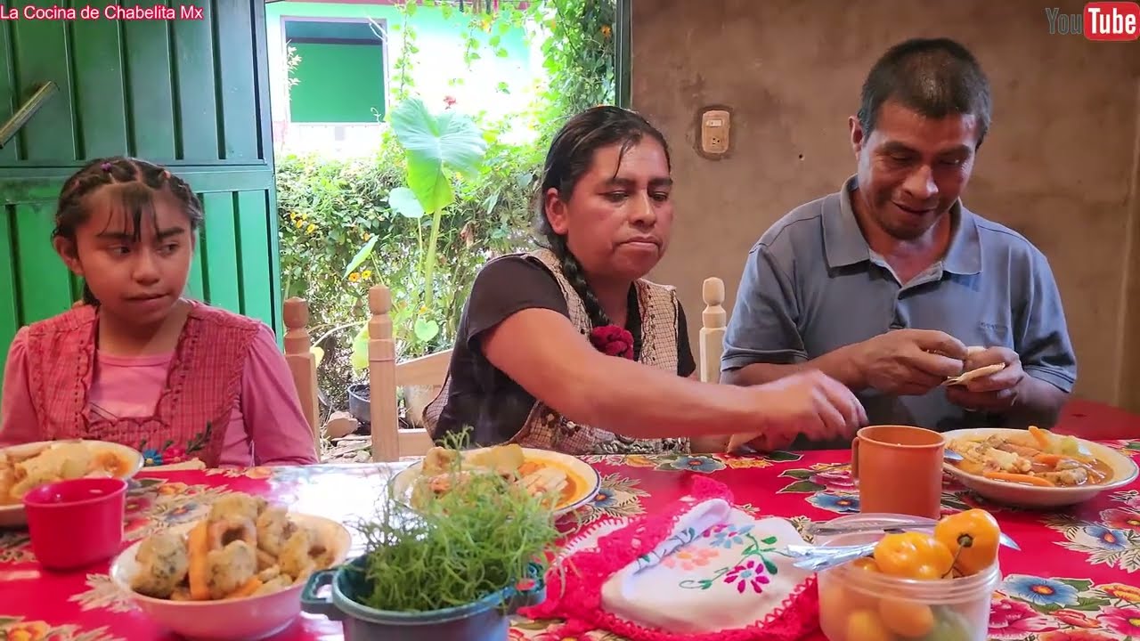 ✅️😀Preparándo un rico tesmole de pollo para mi familia 😀 😋 
