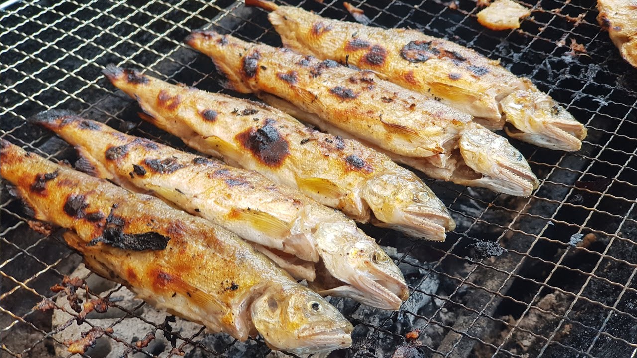 은어 요리 현지인 들이 가장 맛있게 먹는 방법(FISH BBQ, BOILED FISH) - YouTube