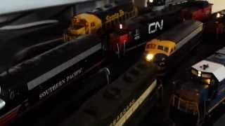 CDS Electric HO Scale DCC Test Track with BLINKING BRIDGE.  8-14-2014