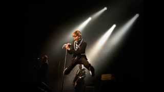 The hives - See through head.