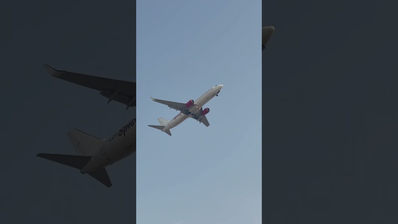 Airplane sound 