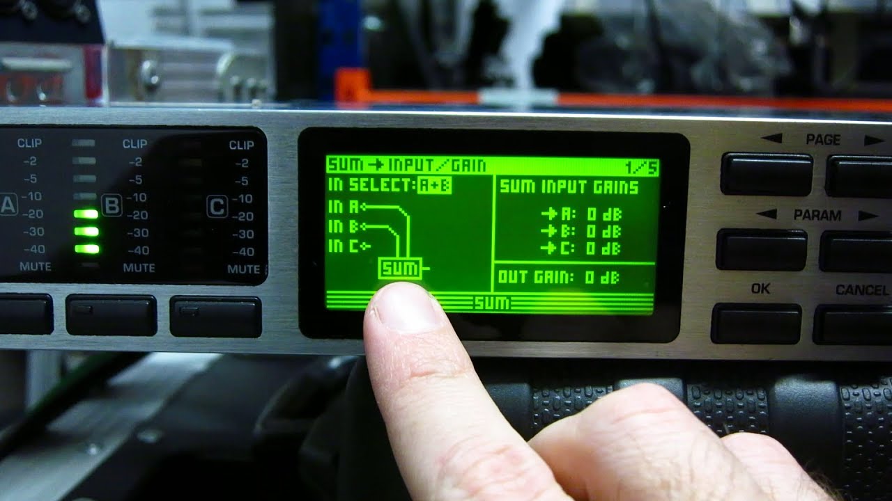 TÉCNICAS DE ENVÍO A LOS SUBGRAVES - 1. PROCESADOR DE SISTEMAS DIGITAL - SUMA FILTRADA L+R