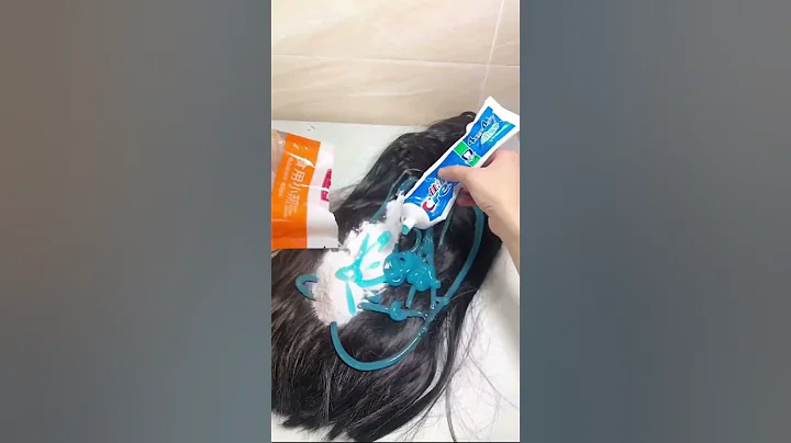 如果牙膏真的可以染出来蓝色头发，明天我就用自己头发试试 - 天天要闻