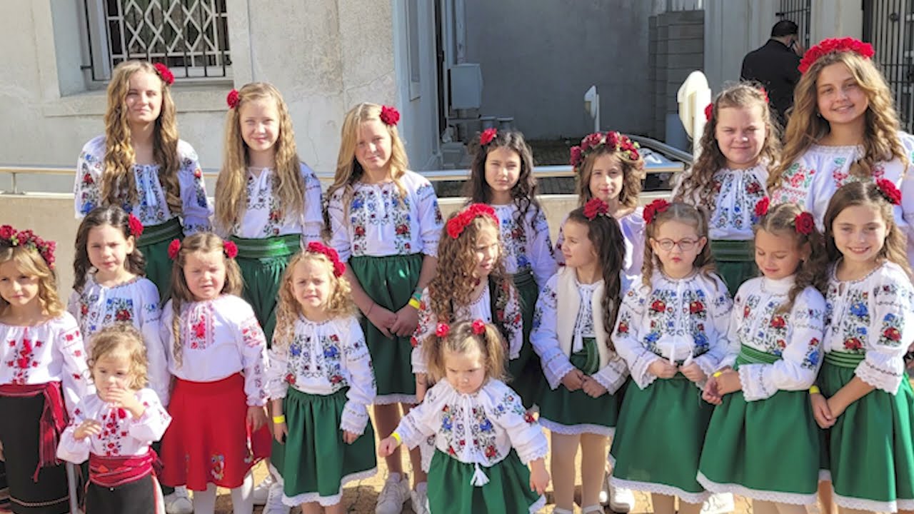 2025 - Franța. Festivalul: Dor de casă – Ansamblul Mugurașii.