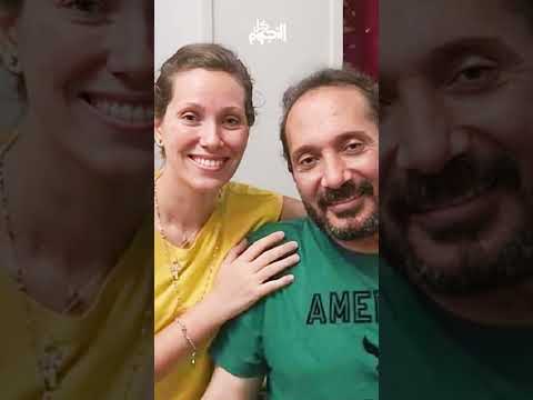 تزوج 6 مرات علي الحجار يحتفل بعيد زواجه مع هدى على البحر