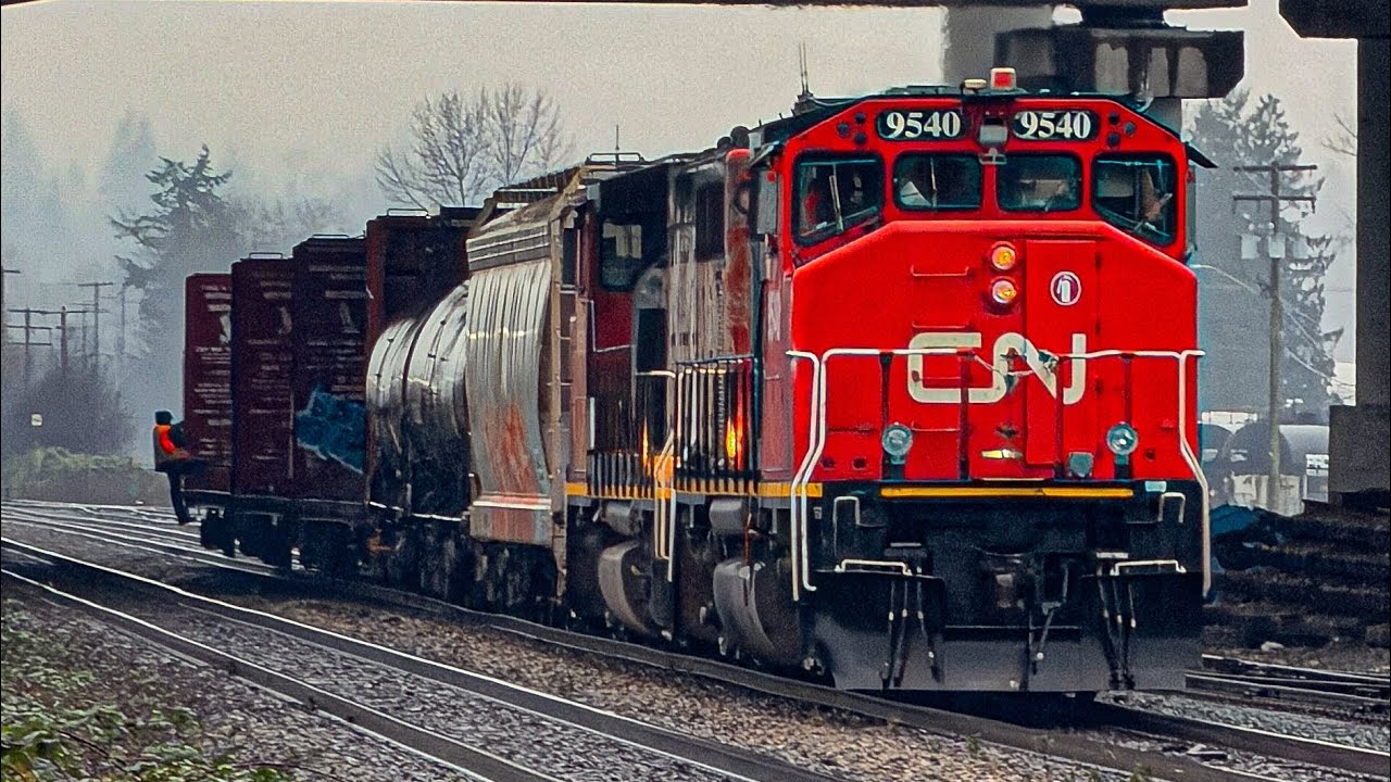 CN L510, GP40-2Ws