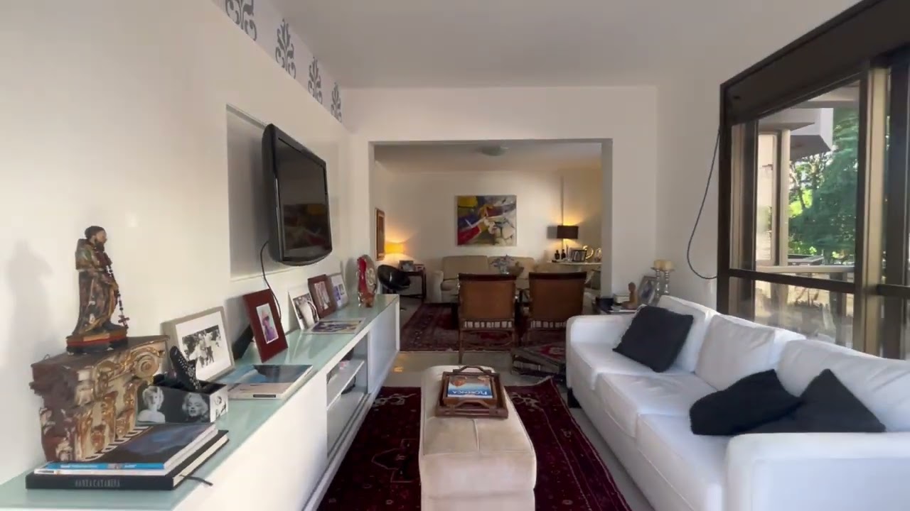 Apartamento de 3 dormitórios à venda no Centro, em Florianópolis.