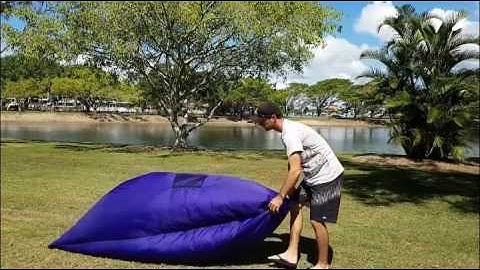 How To: Inflatable hangout Air Sleep  Camping Bed Beach Sofa Lounge Banana Sleeping bags lazybag