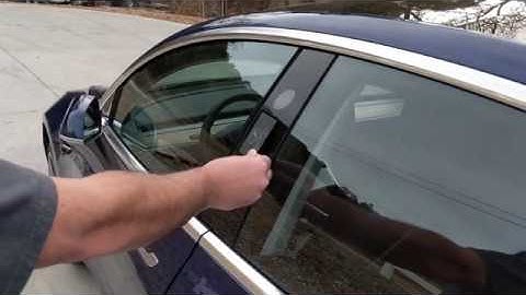 Model 3 Keycard Unlock and Lock (and possible sensor bug)