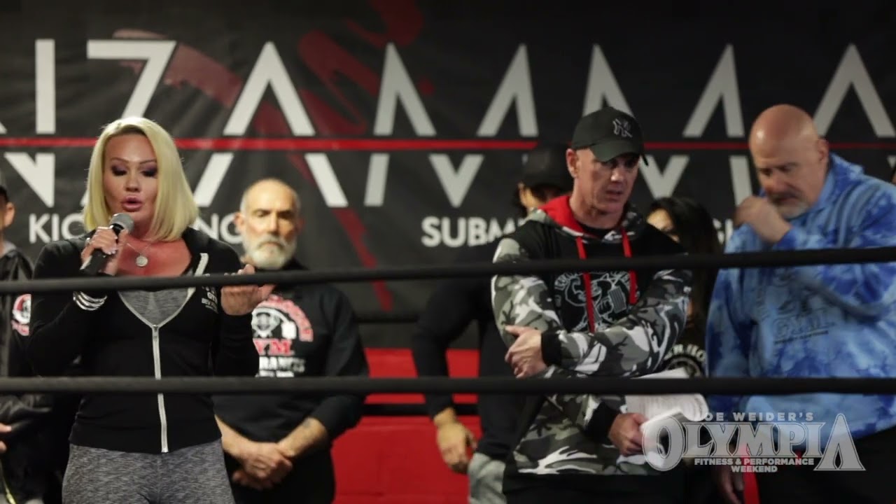 Shannon Dey (Team Bombshell) at the @bevsgym annual NPC STAGE READY WORKSHOP.