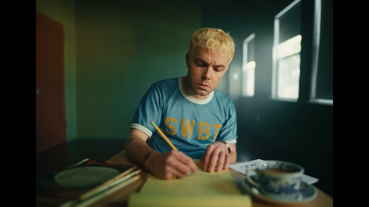 在 YouTube 上观看 meija - DEVOTION (Official Visualizer) 在 YouTube 上观看 meija - DEVOTION (Official Visualizer)