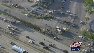 2 students killed, passengers injured in Houston school bus crash