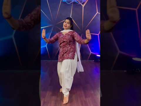 Kue Upar 😍 #dance #shorts #ytshorts #haryanvisong #viral #viralshorts #trending #song #haryanvi #dj