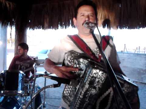 LA CUMBIA DE GUISAMOPA. GRUPO DESAFIO. ANGEL Y JUL...