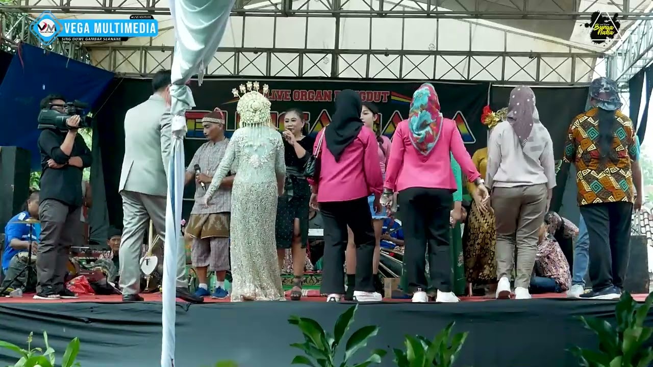 Juragan Empang - Jaipong Dangdut Bunga Nada - Ciniru Kuningan 10 November 2022