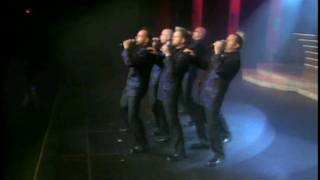 Beautiful Day - U2 (SIX acappella live performance) in Branson screenshot 5