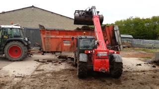 chargement de fumier avec manitou MLT 634 LSU TURBO