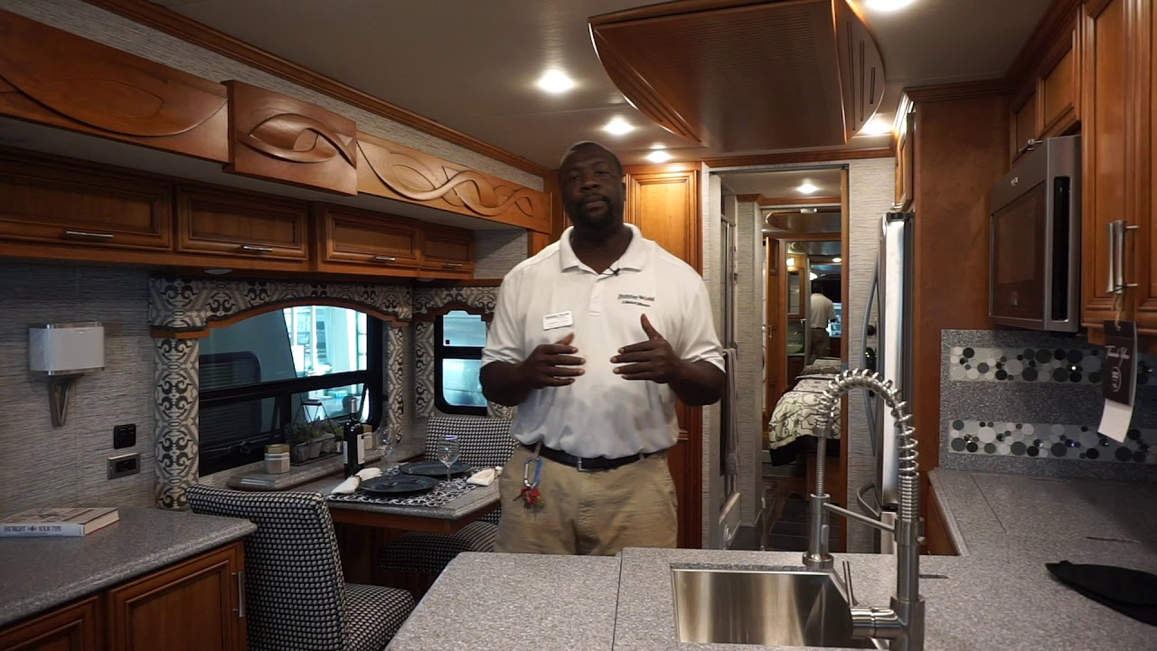 What's New and What's Not at Holiday World RV with Will Campbell - YouTube