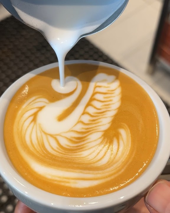 easy swan latte art
