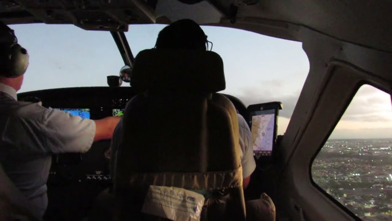 Decolagem em Vitória, ES (VIX/SBVT) com Cessna C208EX Grand Caravan |Azul Conecta |PS-CNA| AD5117