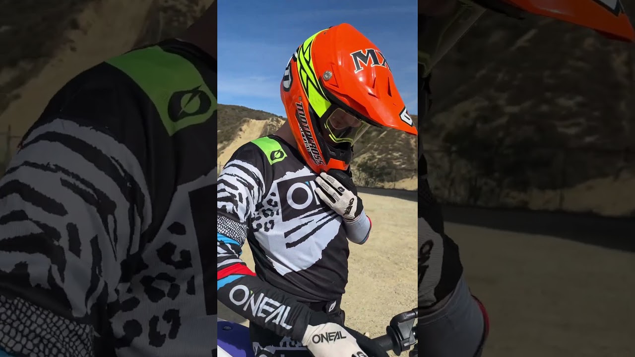 Warming up the 2024 Yamaha YZ125 two-stroke💨 50th anniversary edition🟣⚪️