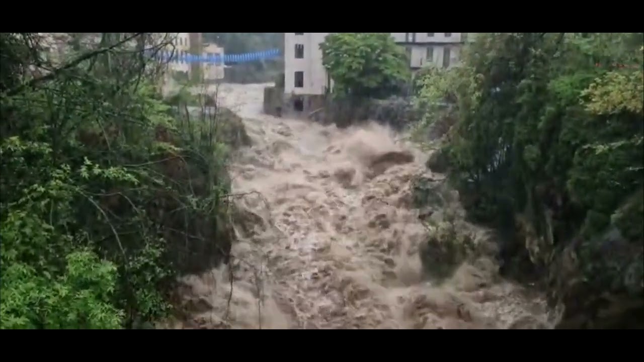 In diretta da Biella, torrente Cervo in piena: le immagini di un lettore dal Ponte della Maddalena