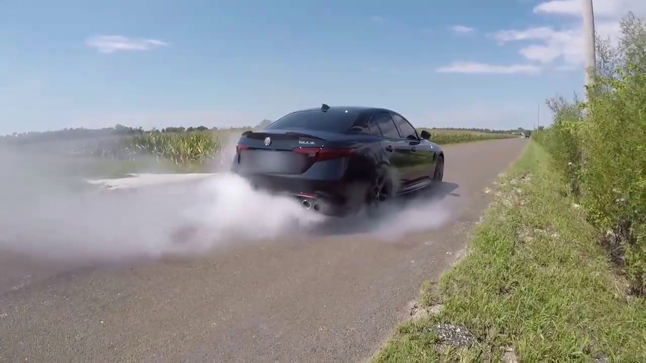 THE FIRST ALFA GIULIA QV BURNOUT ! Exhaust Rev video with Burnout !