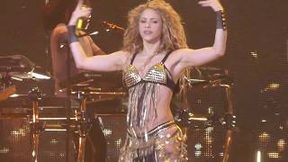 "Shakira Belly Dances" Shakira@Capital One Arena Washington DC 8/11/18