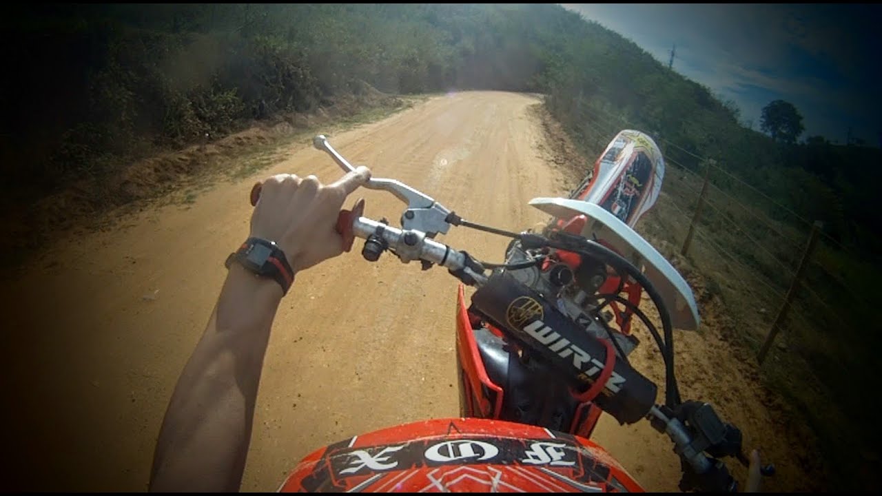 CRF230 Aprendendo a Empinar 