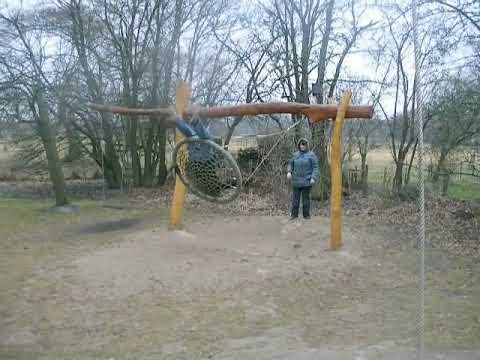 Bild von einer Kinderschaukel