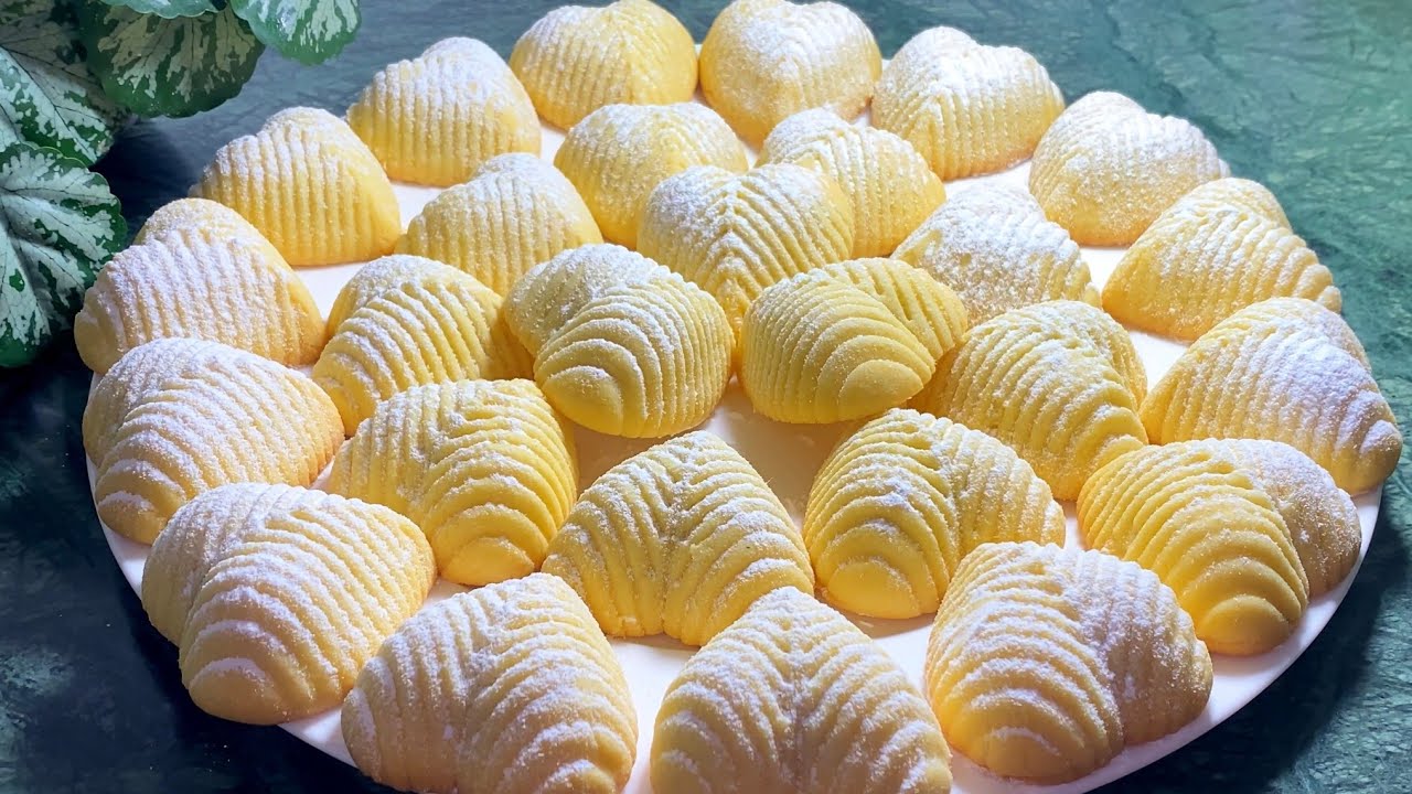 حلويات أقتصادية:معمول التمر بنين ومبسس يذوب وحدو وحدو جربوه وعينيكم مغمضين 💯👌🏻