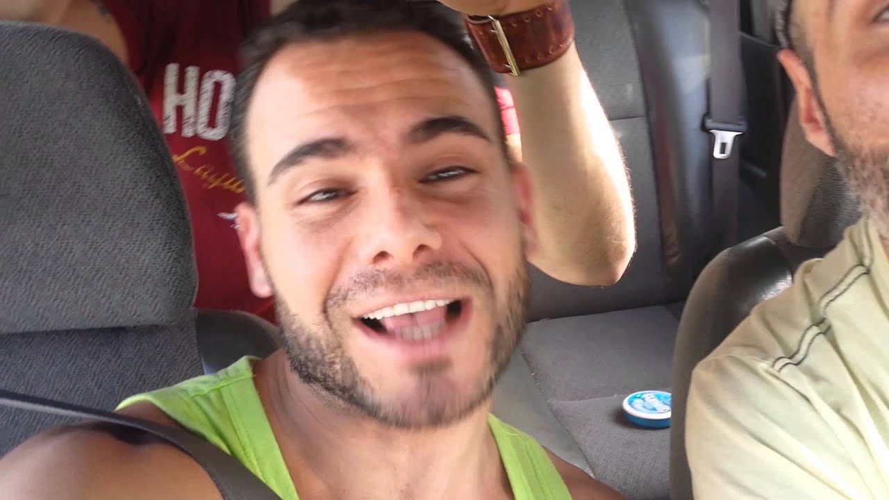 Loco se vive mejor - YouTube
