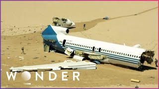 Stranded Engineers Must Escape The Desert Using A Crashed Plane| Wonder