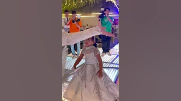 فيكي حاجه مش فاهمه اي هيا 