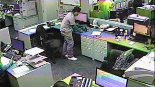 Download Lagu Frankie Flips back on Chair.AVI MP3