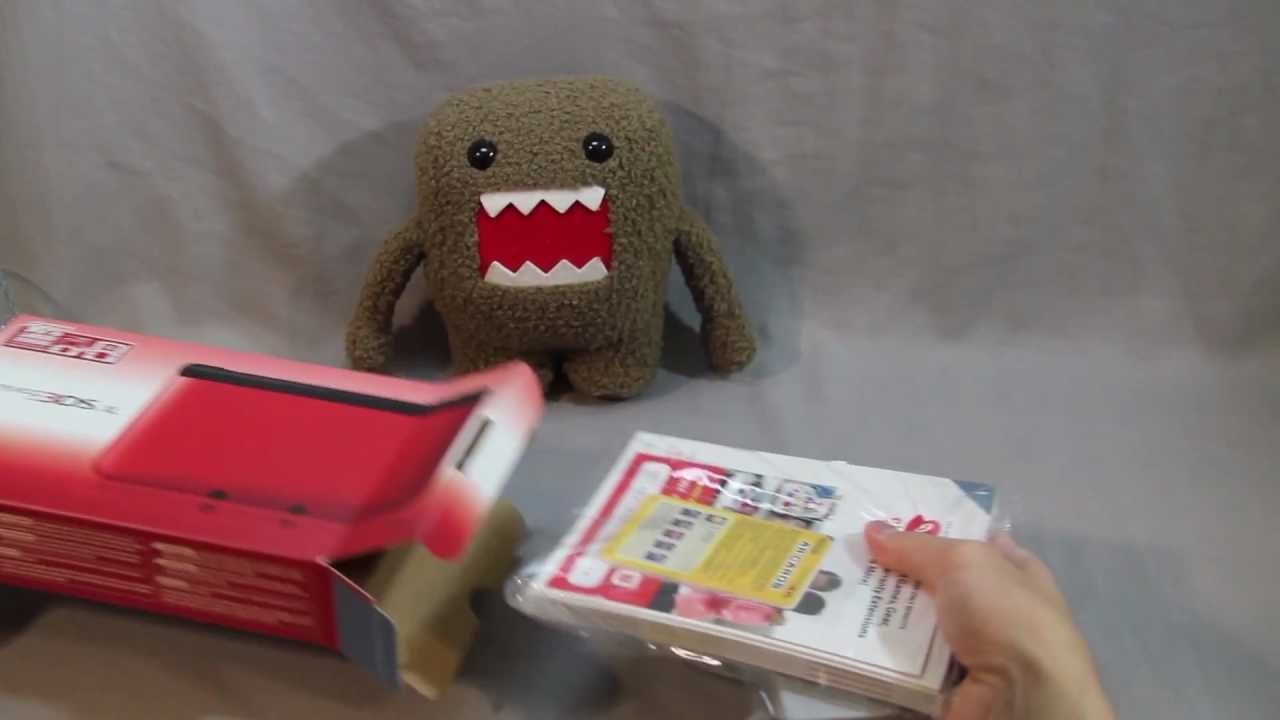 Unboxing the Nintendo 3DS XL