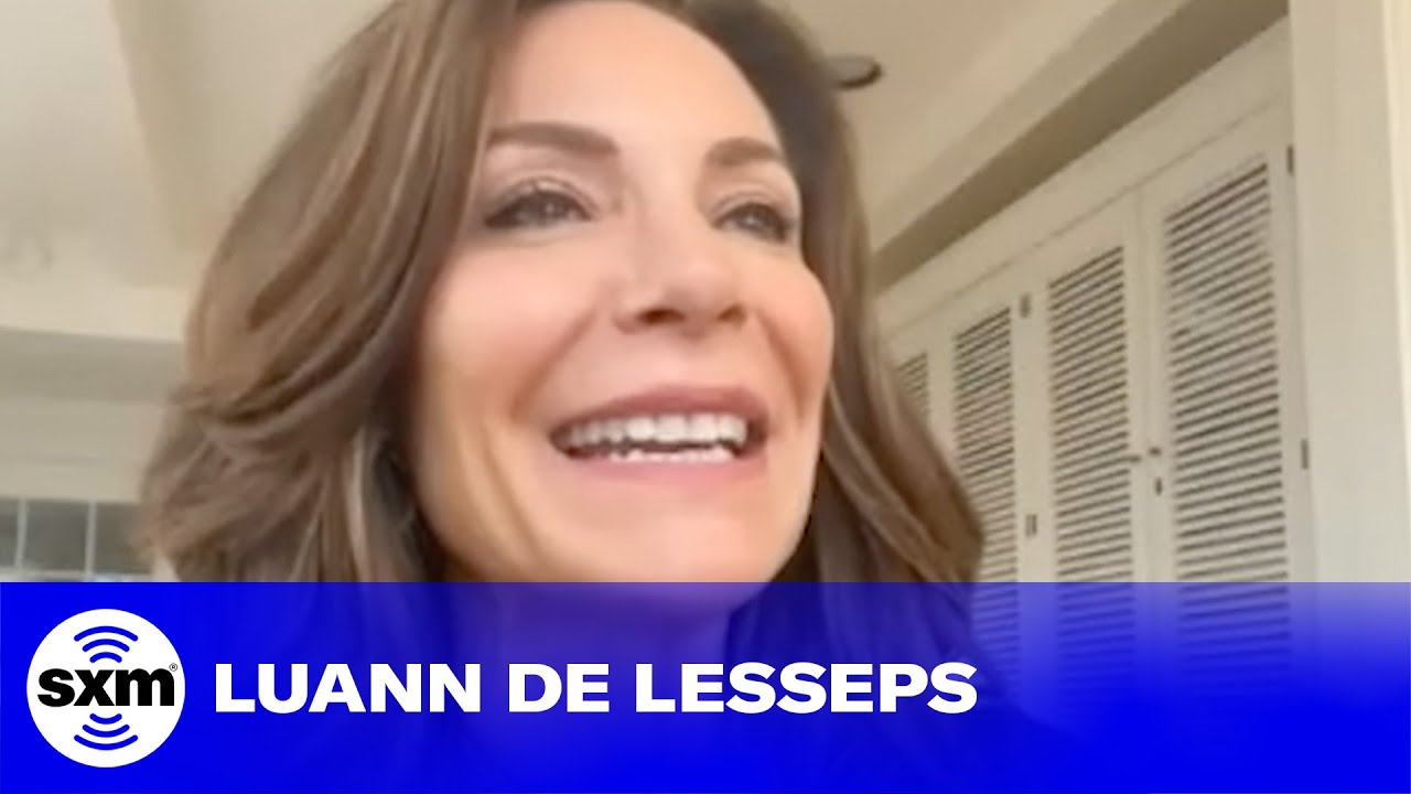 When a Fan Puked on Luann de Lesseps at Her Cabaret Show in New York City