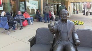 Famous Ebertfest adds more films to lineup, announces filmmaker guests Net Worth