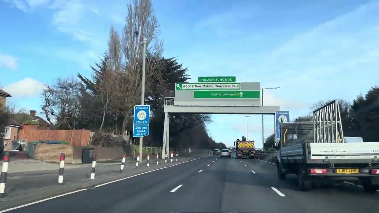 যুক্তরাজ্যের গ্রেটার লন্ডনের রাস্তার দৃশ্য