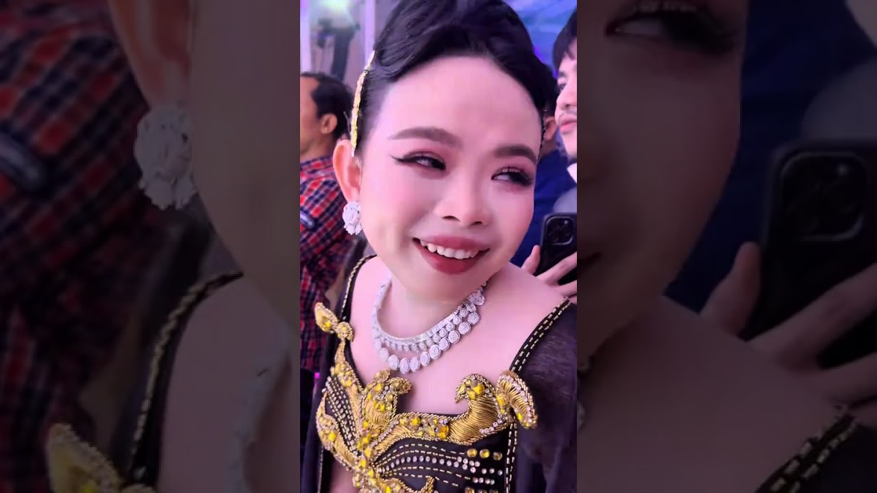 រេីសឈុតពាក់ការចែព្រឹកនិយាយពីថាសាំអេីយសាំទម្រាំត្រូវពាក់🤵👰🎊😩🥲💛✨