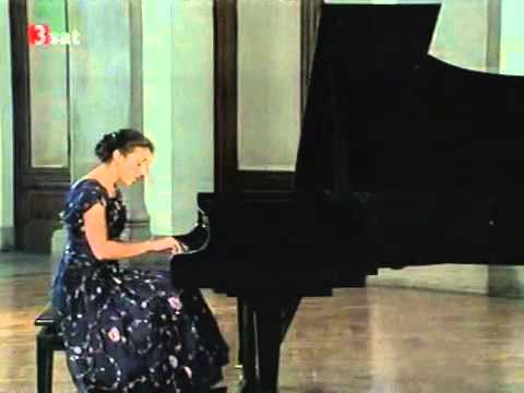 W. A. Mozart - (2/5) Piano Concerto No. 17 in G major - I. Allegro (Bashkirova, GMYO)