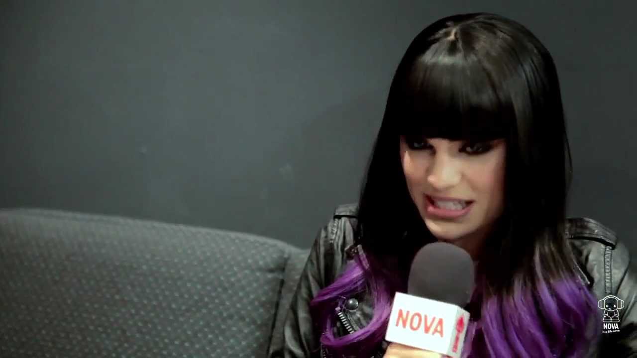 Jessie J defining her style as a "Lipsdick" Funny interview