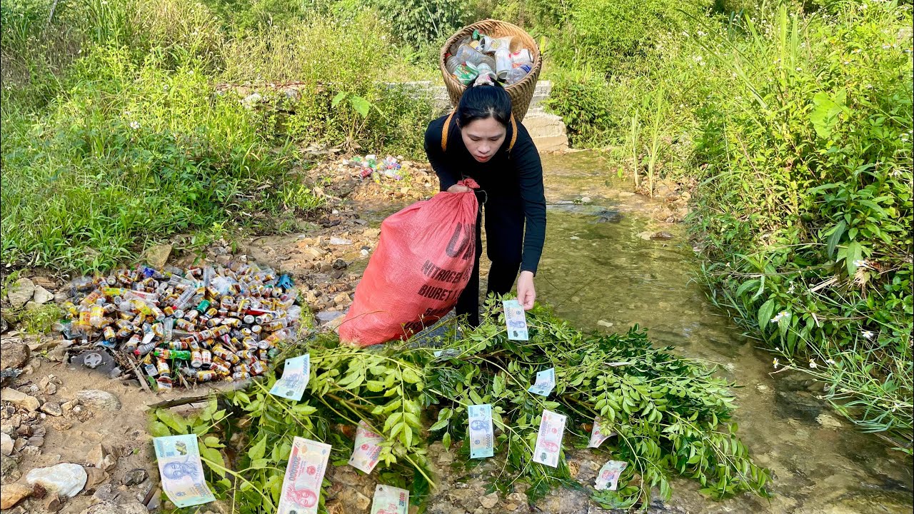 Poor girl collecting scrap metal found a large amount of money floating on the water