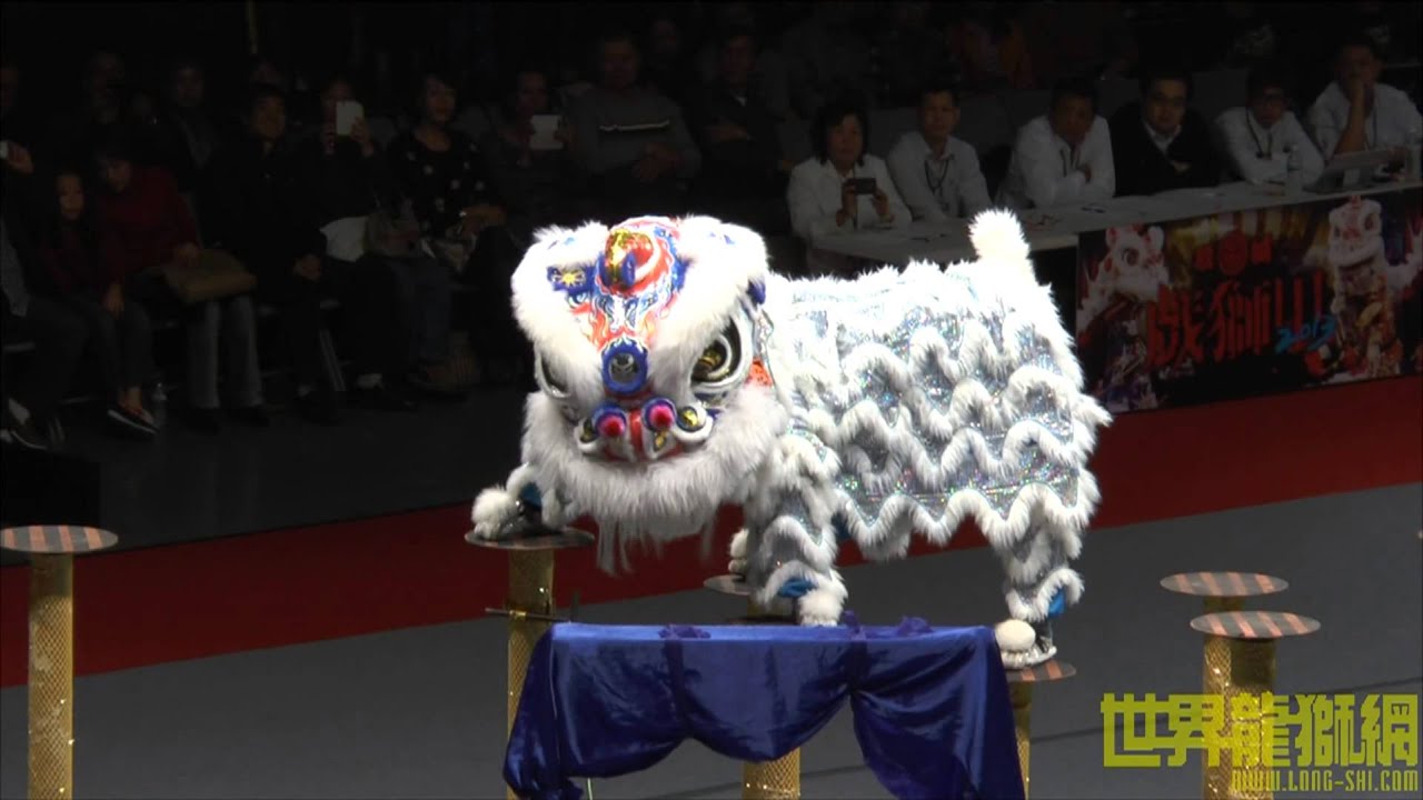 马来西亚麻坡关圣宫龙狮团 Kun Seng Keng Lion and Dragon Dance Association