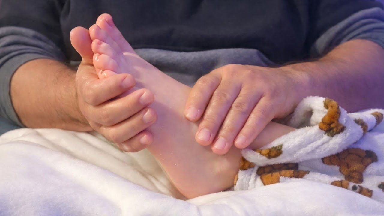 Massage des pieds ASMR en gros plan – Apaisement total. Visuel puissant !