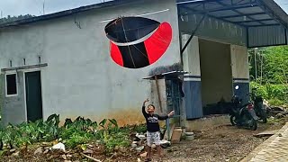 Terbangkan Layangan Pegon Semok Bersama Bocil Boloo