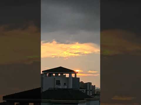 용이 하늘로 <strong>승천</strong> 하는 모습? 24. 7. 25