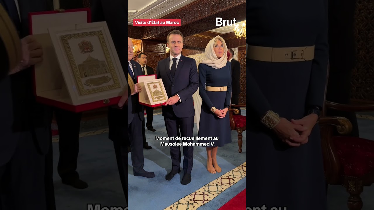 Moment de recueillement au Mausolée Mohammed V pour Emmanuel et Brigitte Macron