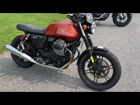 2016 Moto Guzzi V7