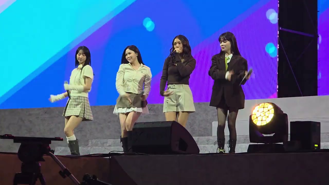 2025 11 08 오마이걸 행사